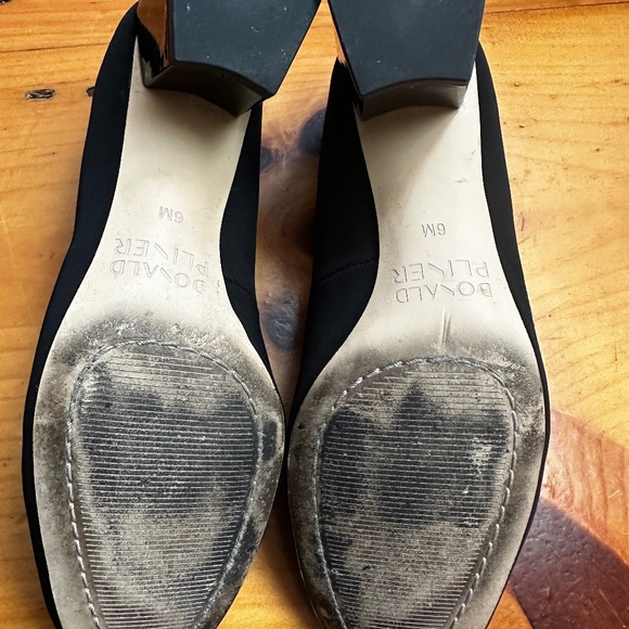 Donald Pliner Fabric/Patent Pump with 2.25" heel - Picture 8 of 8